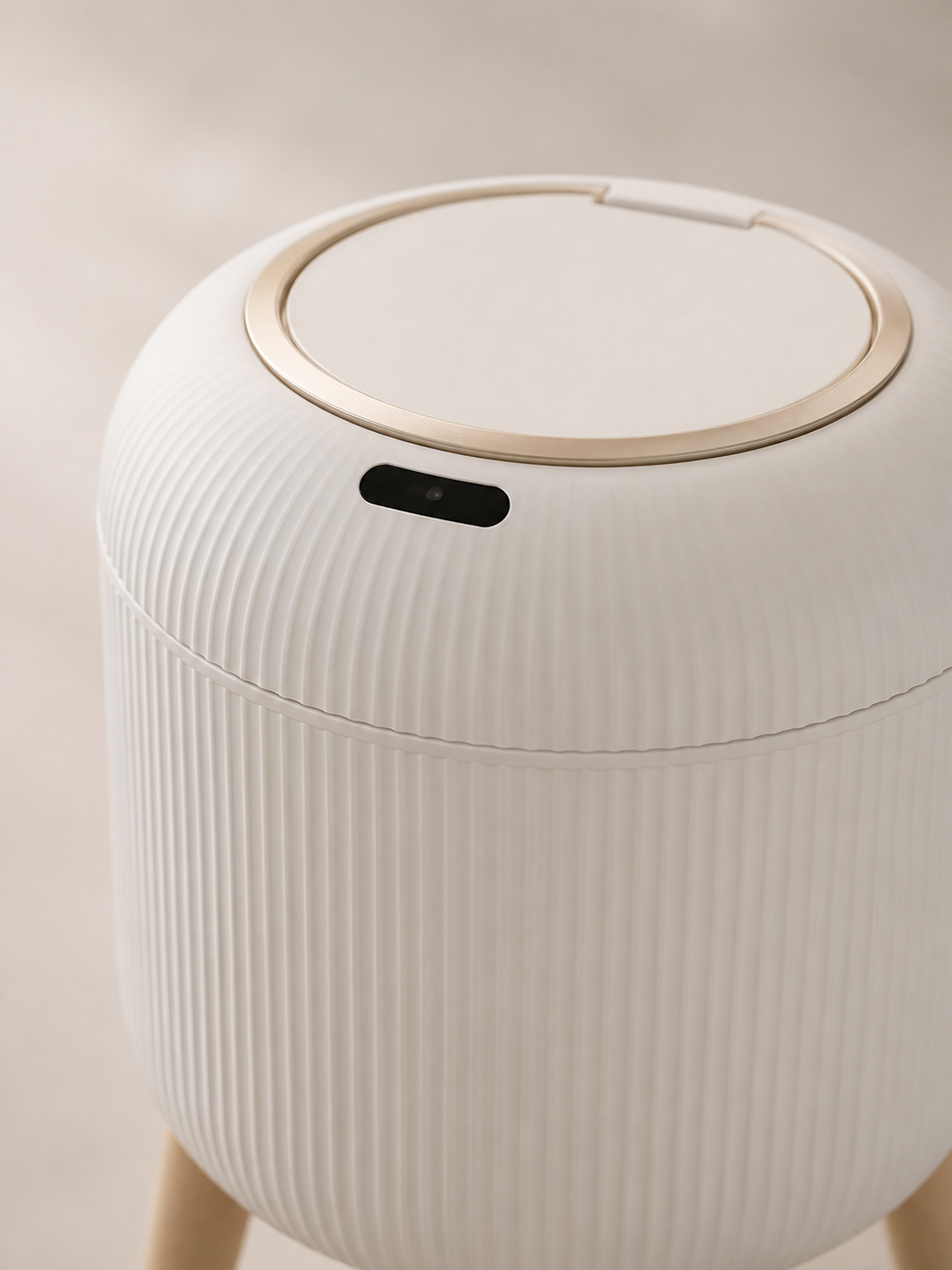10L Touchless Bathroom Trash Can with Lid